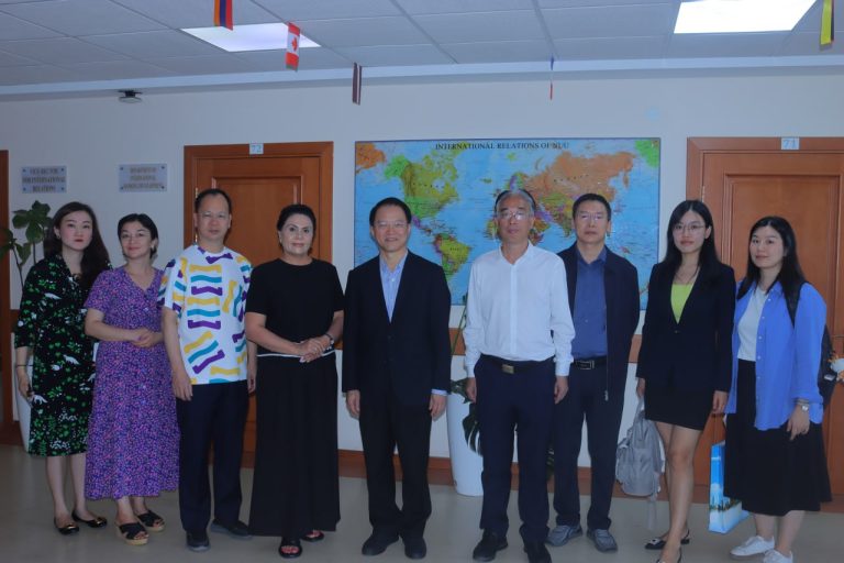 The delegation led by Zhang Deyun, director of the Foreign Affairs Bureau of Guangzhou, China, is in NUU