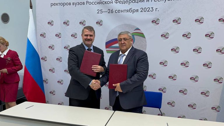 Rector of NUU Inom Madjidov signed a memorandum of cooperation with several international higher education institutions within the framework of the Uzbekistan-Russia interregional rectors’ conference.