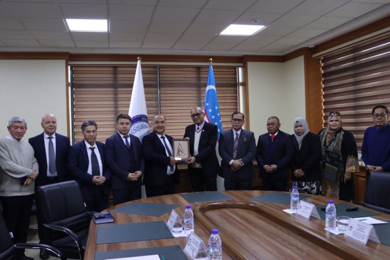 Terengganu University delegation at NUU