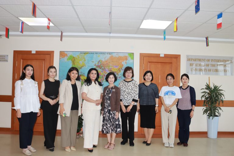 DISCUSSION OF SCIENTIFIC RESEARCH WITH KOREAN LINGUISTS