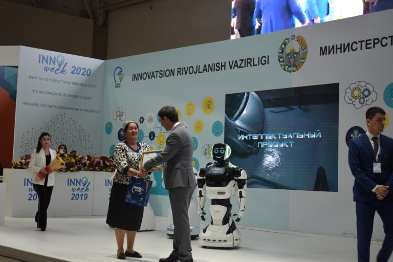 XurmatoyTurdaliyevaning INNOWEEKdagi yutug’i: barqaror oqava suvlarni tozalash uchun investorlar va sanoat shartnomalarini jalb qilish