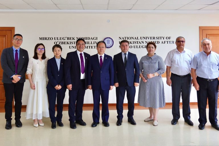 Strengthening Ties Between Nanjing University