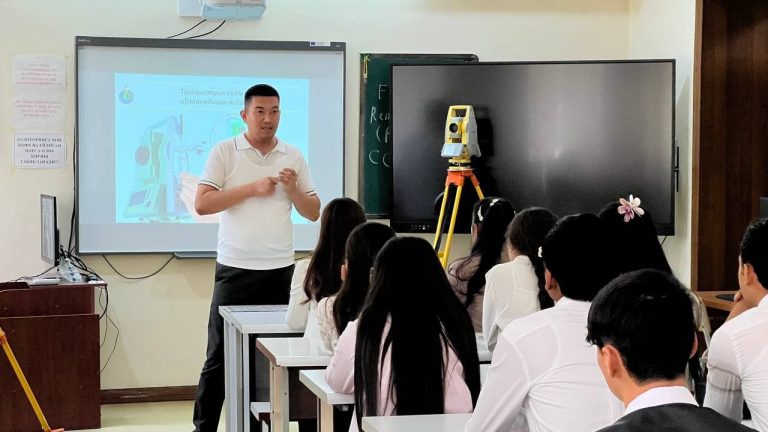 Orientation and Independence Classes Traditionally Held at the National University of Uzbekistan