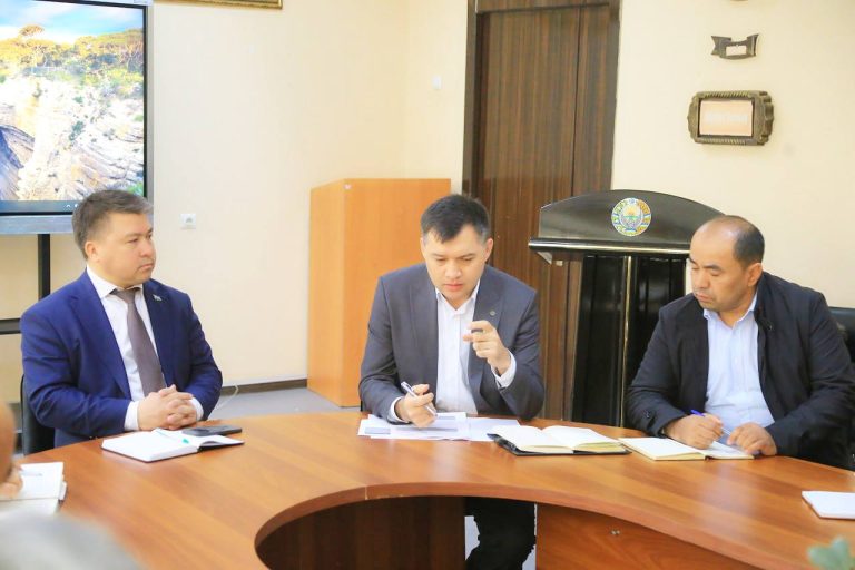 A meeting focused on the discussion of environmental issues was held