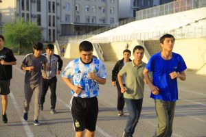 Universitetda “Sog‘lom inson – sog‘lom millat” shiori ostidagi ertalabgi badantarbiya mashg‘ulotlari