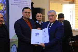 Universitet Kengashida yil davomida faoliyat olib borgan xodimlar e’tirof etildi