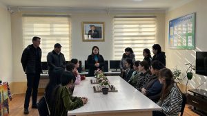 O‘zbekiston Milliy universiteti yotoqhonasida talaba qizlar uchun ruhiy barqarorlik va sog‘lom turmush tarzi davra suhbati o‘tkazildi